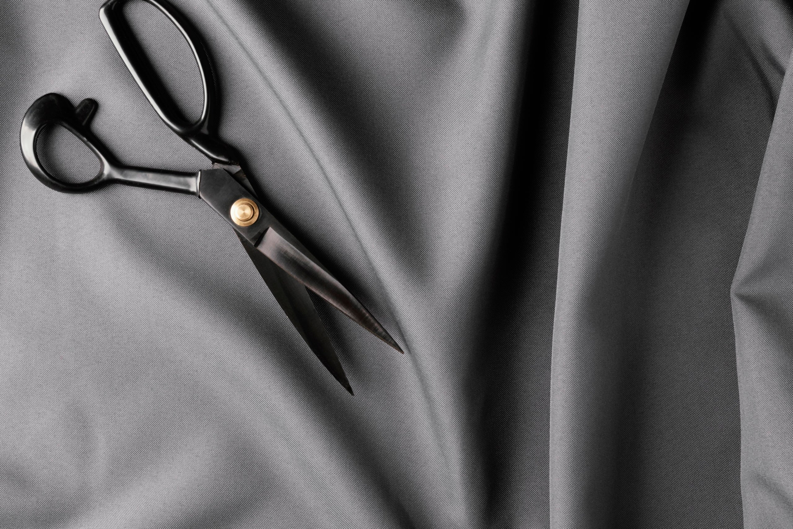 De ce materialul contează cu adevărat când alegi o cămașă