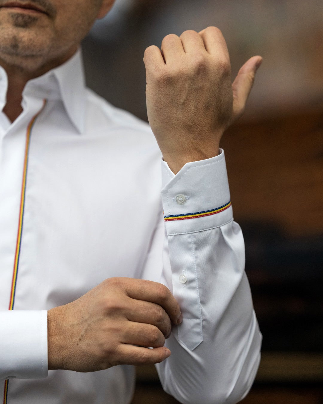 Men's casual white shirt with tricolor motifs Merer