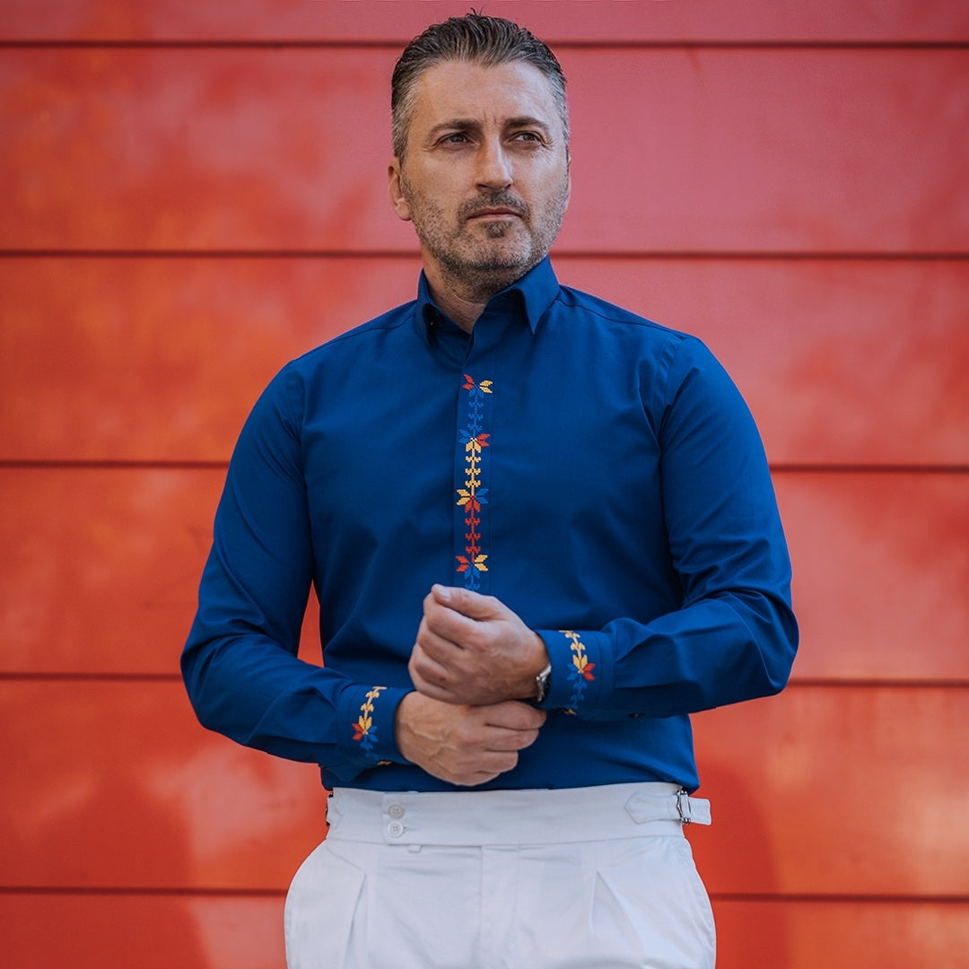 Men's casual navy blue shirt embroidered in three colors Merer