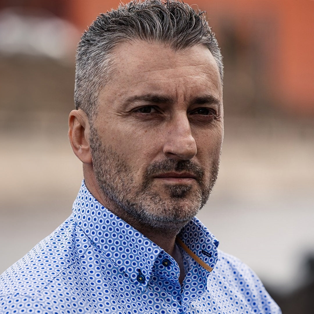 Casual shirt with blue polka dots