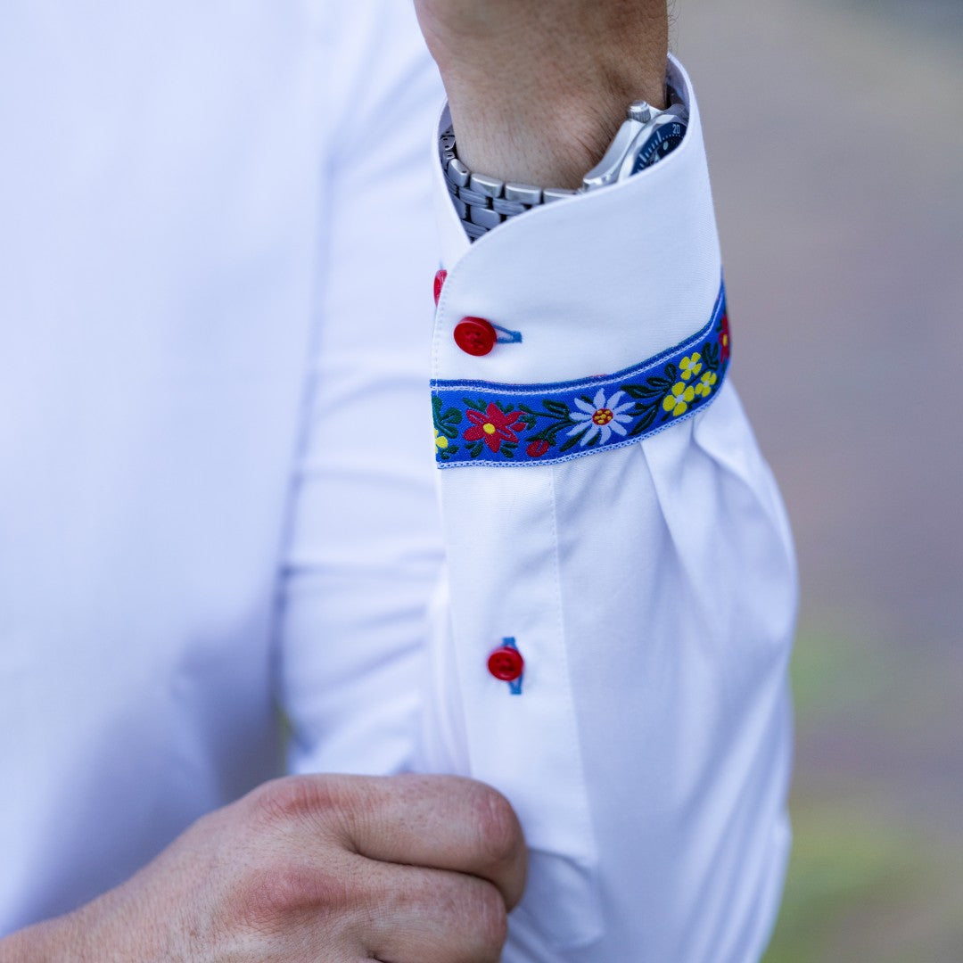 Men's casual white traditional shirt with floral motifs Merer