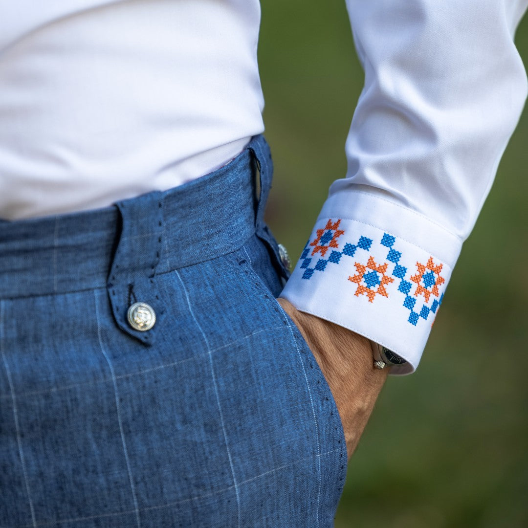 Men's casual white traditional shirt with embroidered motifs in two colors Merer