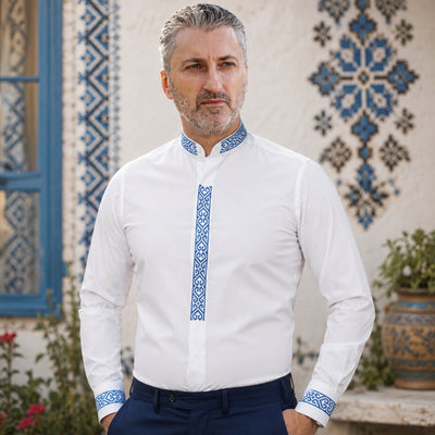 Camasa barbati casual alba traditionala cu guler tunica brodata cu albastru Merer