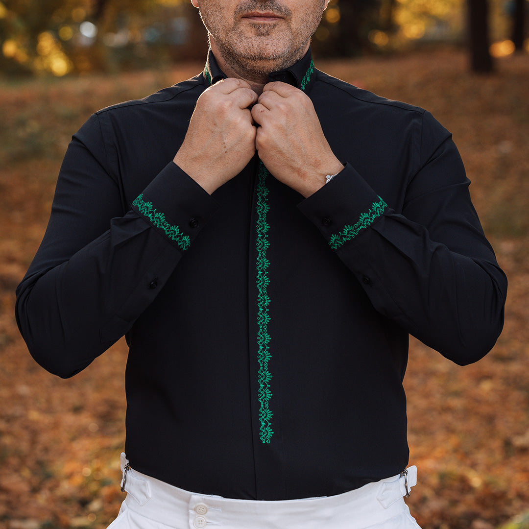 Men's casual black traditional shirt embroidered with green thread Merer