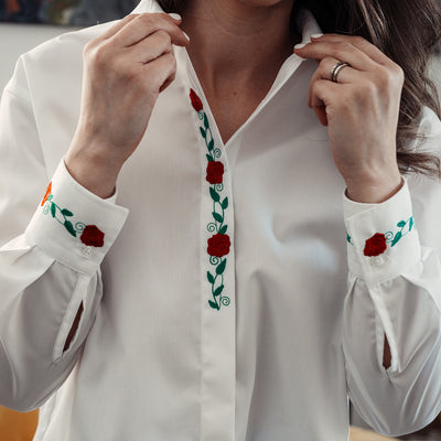 Women's white oversized shirt with embroidered floral motifs Merer