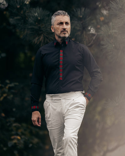 Camasa barbati casual neagra motive traditionale brodate verde-rosu Merer