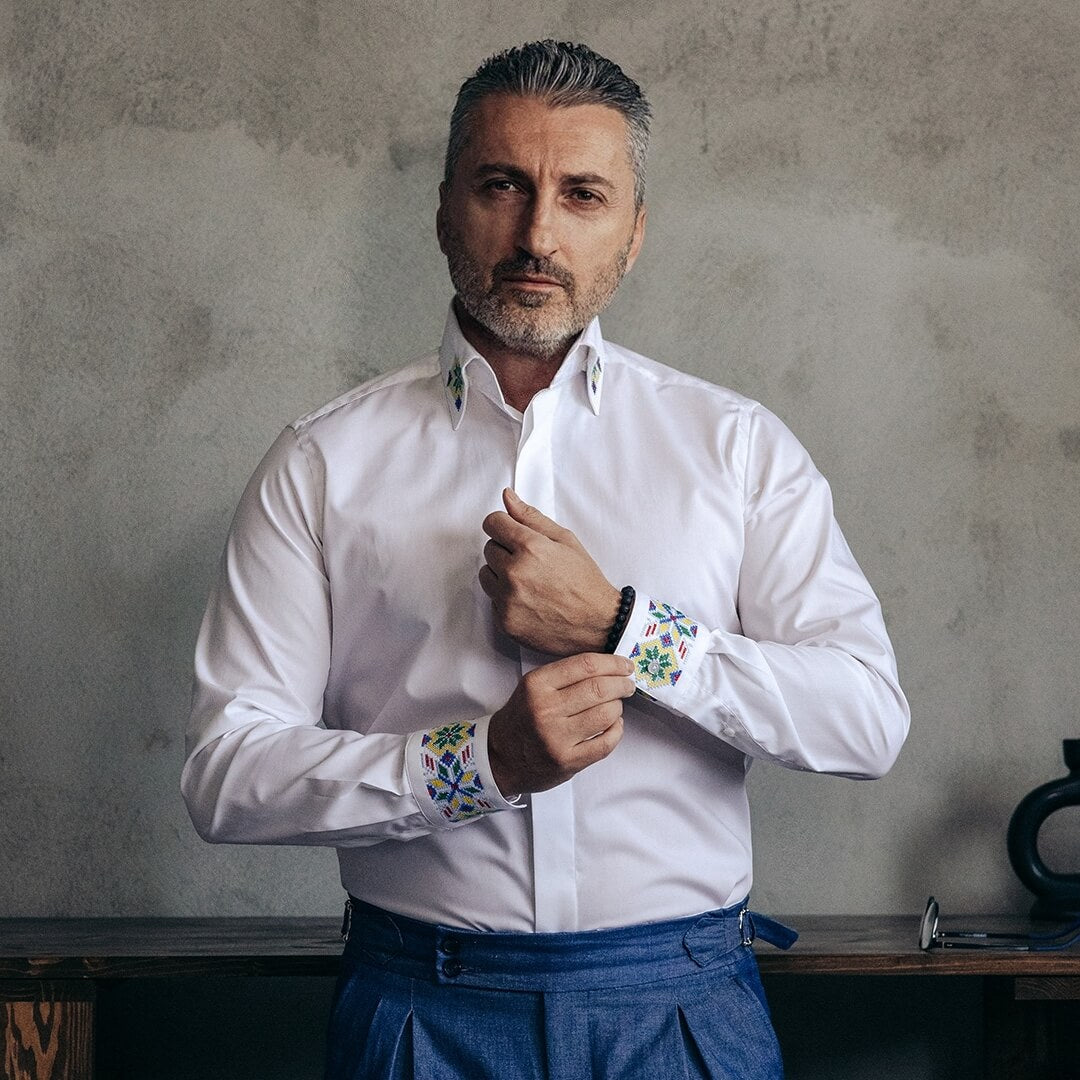 Men's casual white shirt with classic long collar and traditional embroidered motifs Merer
