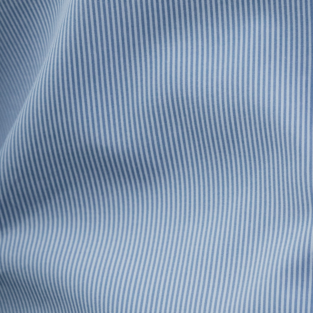 Men's shirt in fine blue stripes with business casual design details Merer