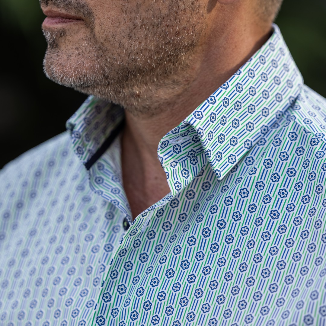Men's casual shirt with navy blue and green flowers Merer