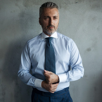 Men's blue business shirt with collar and white cuffs Merer