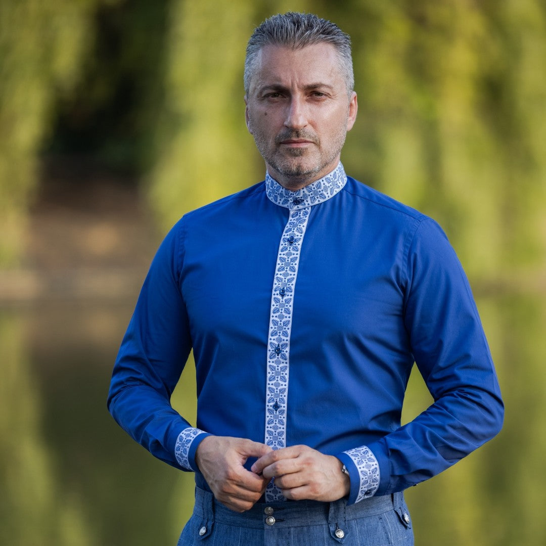 Traditional motif shirt and tunic collar