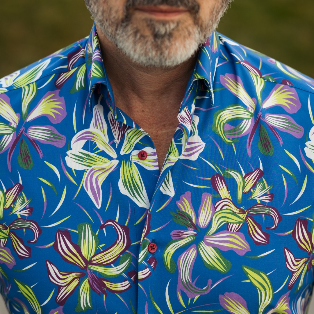 Men's casual shirt with blue print and large flowers Merer 