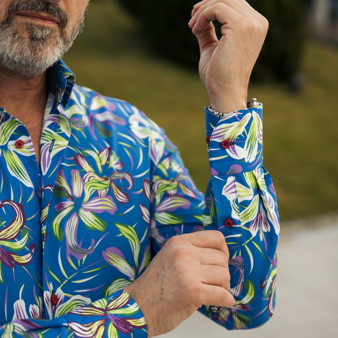 Men's casual shirt with blue print and large flowers Merer 