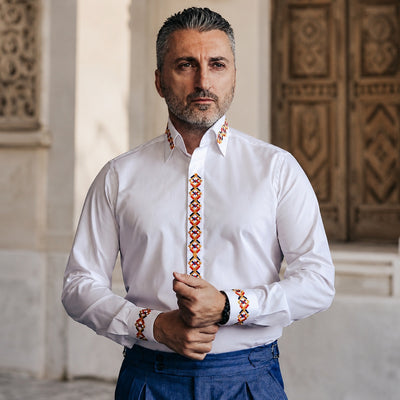 Camasa barbati casual alba guler lung si motive traditionale brodate Merer