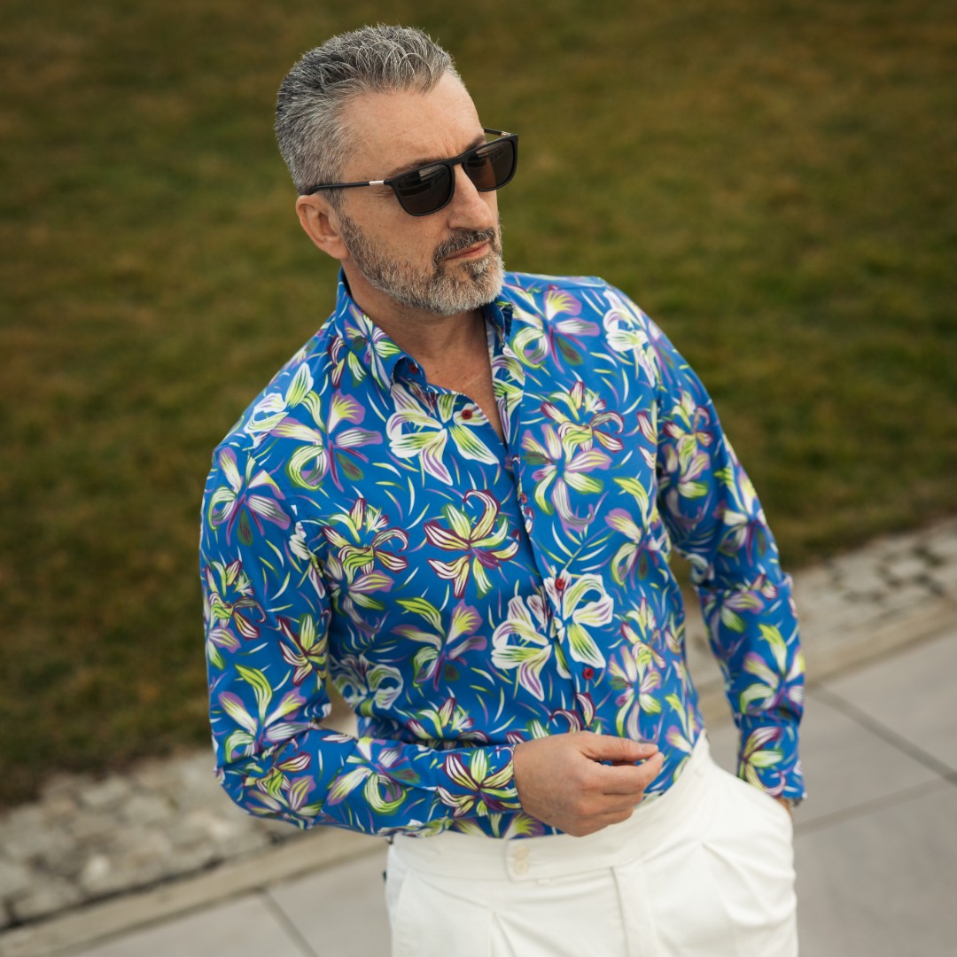 Men's casual shirt with blue print and large flowers Merer 