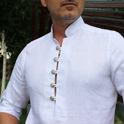 Men's casual white shirt made of IN with partial slit for men with athletic attire Merer
