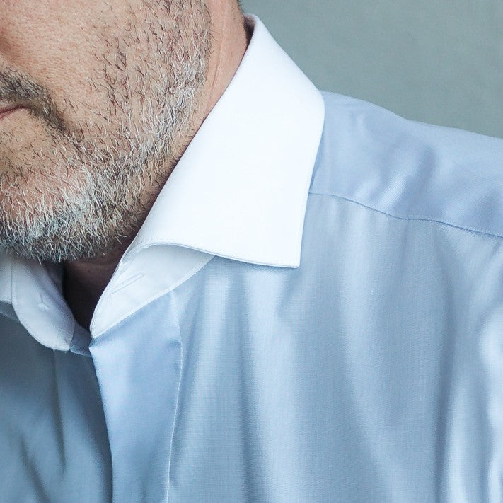 Men's blue business shirt with collar and white cuffs Merer